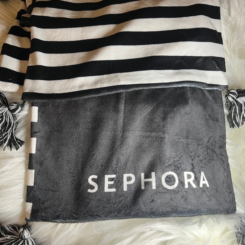 SEPHORA velour black and white soft scarf